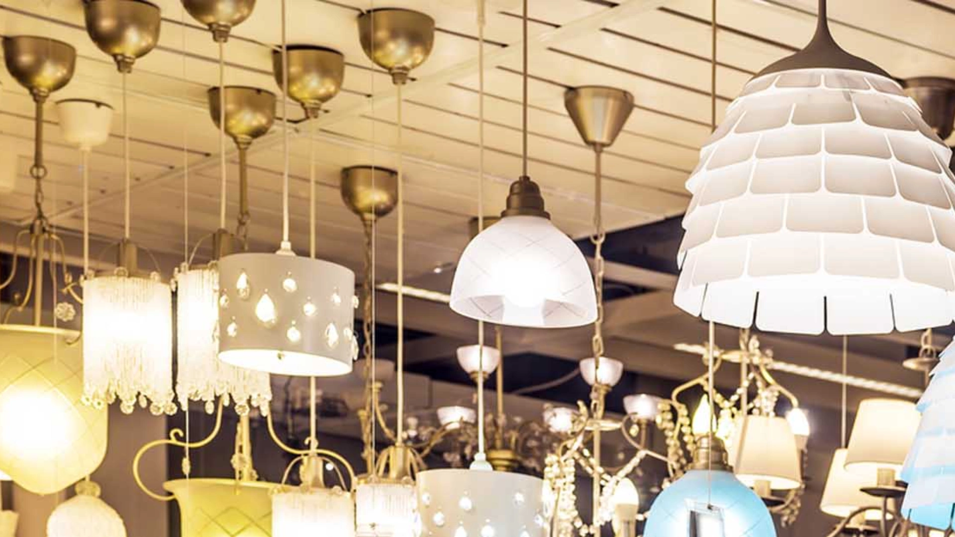 فني كهربائي بالرياض